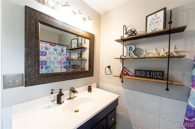 11720 County Road 5160, Rolla, MO 65401