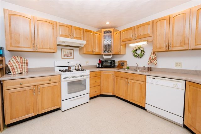 634 Ridge Ave, Ford City Boro, PA 16226