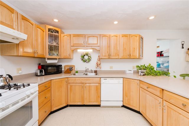 634 Ridge Ave, Ford City Boro, PA 16226