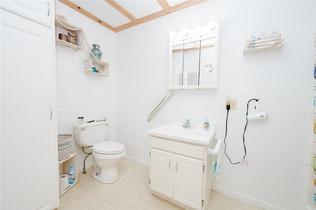 634 Ridge Ave, Ford City Boro, PA 16226