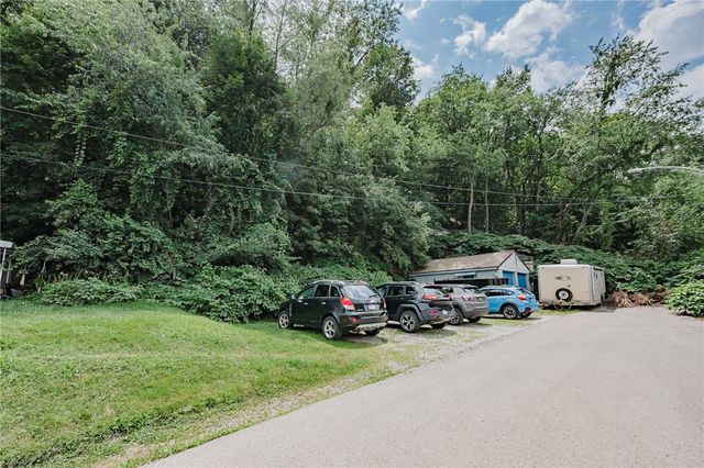 634 Ridge Ave, Ford City Boro, PA 16226