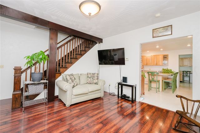 634 Ridge Ave, Ford City Boro, PA 16226