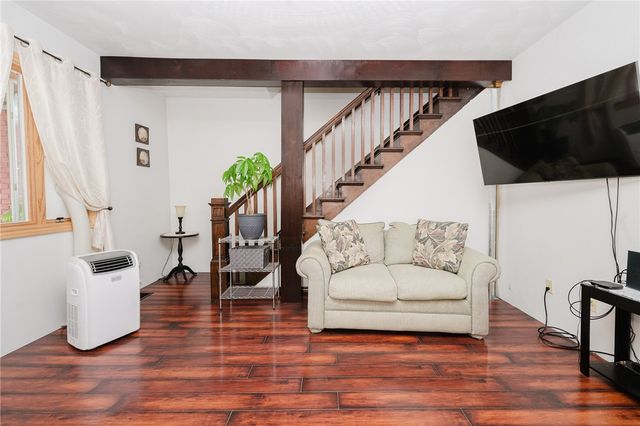 634 Ridge Ave, Ford City Boro, PA 16226