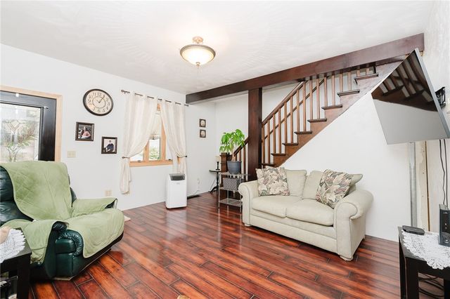 634 Ridge Ave, Ford City Boro, PA 16226