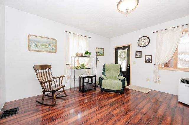 634 Ridge Ave, Ford City Boro, PA 16226