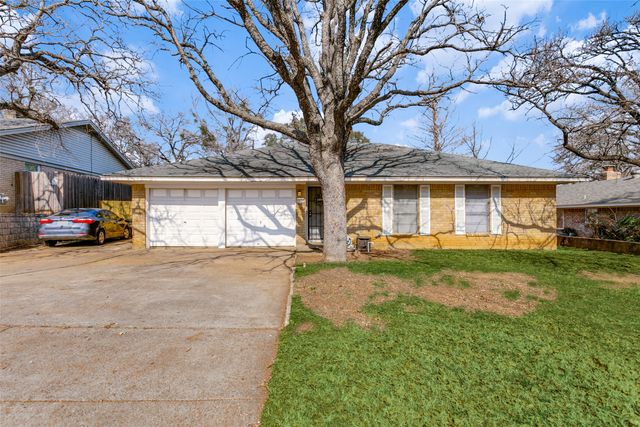 1904 Windlea Drive, Euless, TX 76040