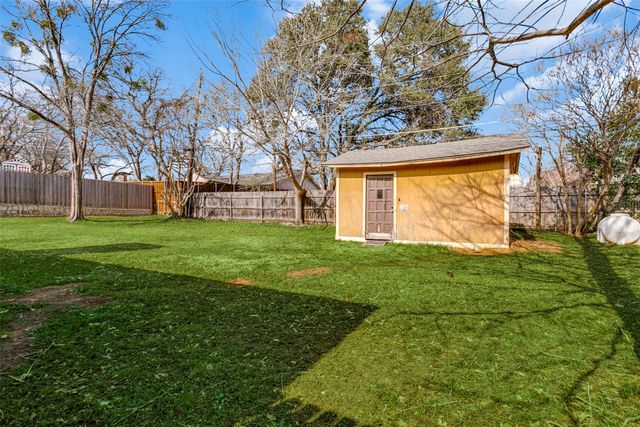 1904 Windlea Drive, Euless, TX 76040