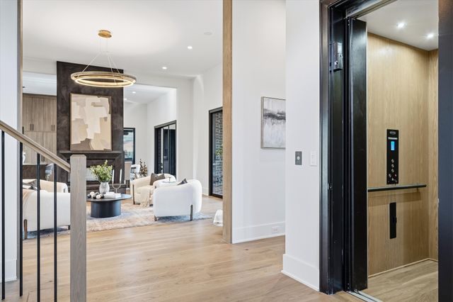 1309 Southside Cir, Nashville, TN 37212