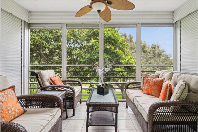 3900 Oaks Clubhouse Drive 409, Pompano Beach, FL 33069