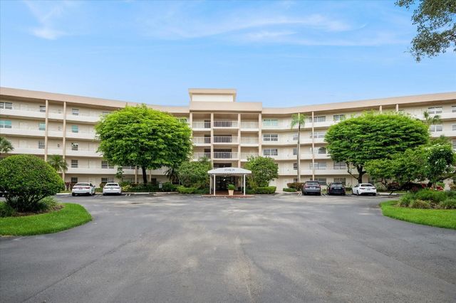 3900 Oaks Clubhouse Drive 409, Pompano Beach, FL 33069