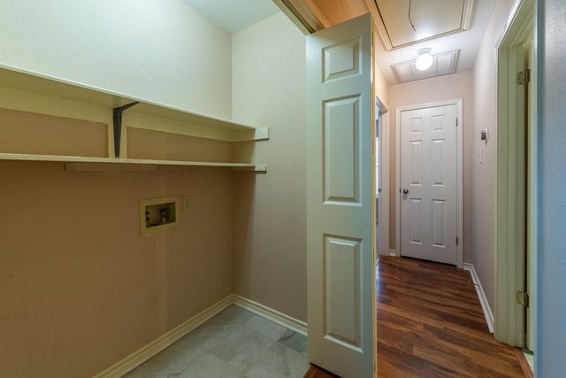 416 Village LN, Buda, TX 78610