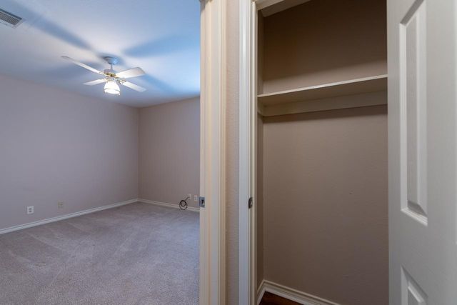 416 Village LN, Buda, TX 78610