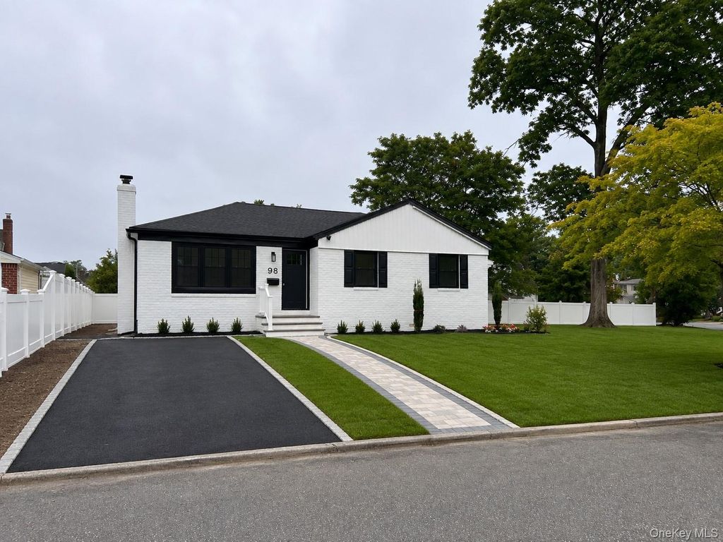 98 Beecher Road, North Babylon, NY 11703 — exterior