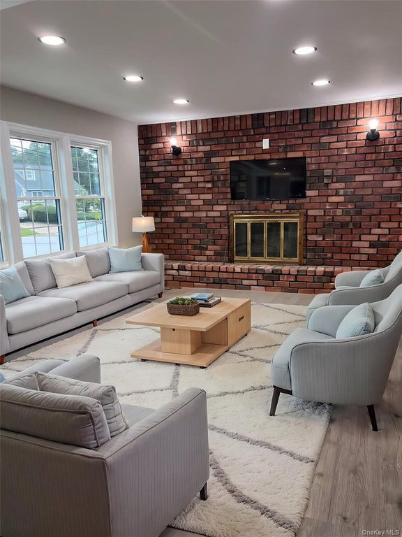 98 Beecher Road, North Babylon, NY 11703 — photo 3