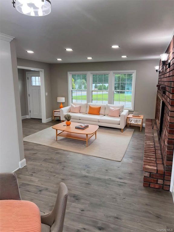 98 Beecher Road, North Babylon, NY 11703 — photo 4