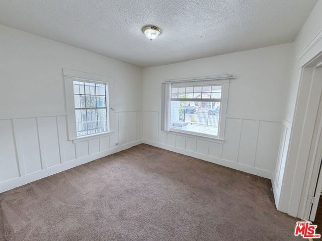 860 W 56th Street, Los Angeles, CA 90037