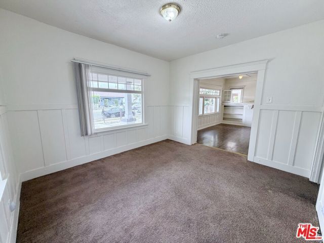 860 W 56th Street, Los Angeles, CA 90037