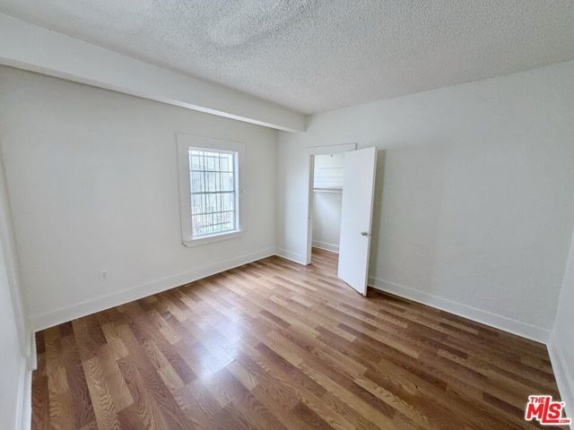 860 W 56th Street, Los Angeles, CA 90037