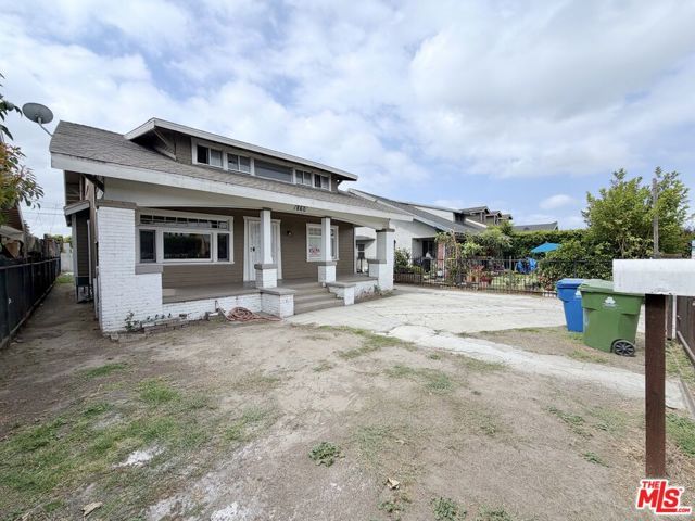 860 W 56th Street, Los Angeles, CA 90037