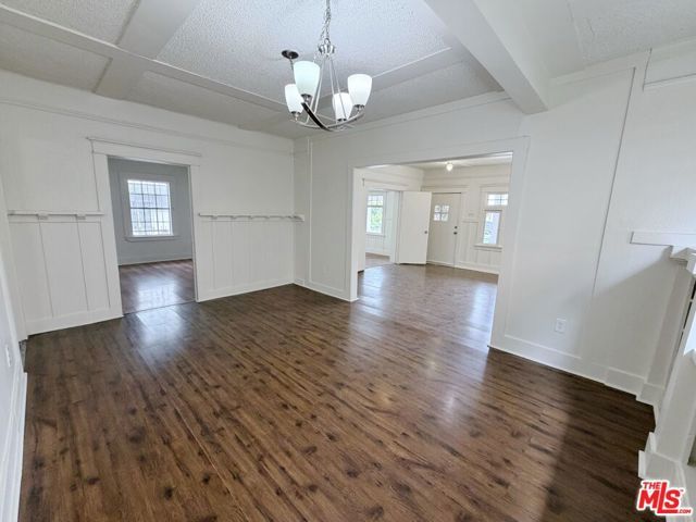 860 W 56th Street, Los Angeles, CA 90037