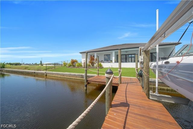 3224 Yucatan PKWY, Cape Coral, FL 33993