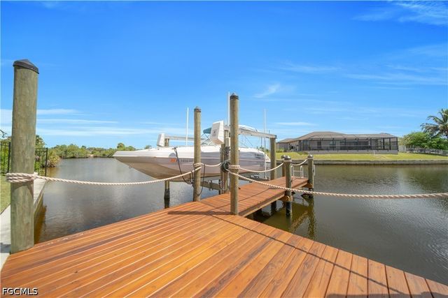 3224 Yucatan PKWY, Cape Coral, FL 33993
