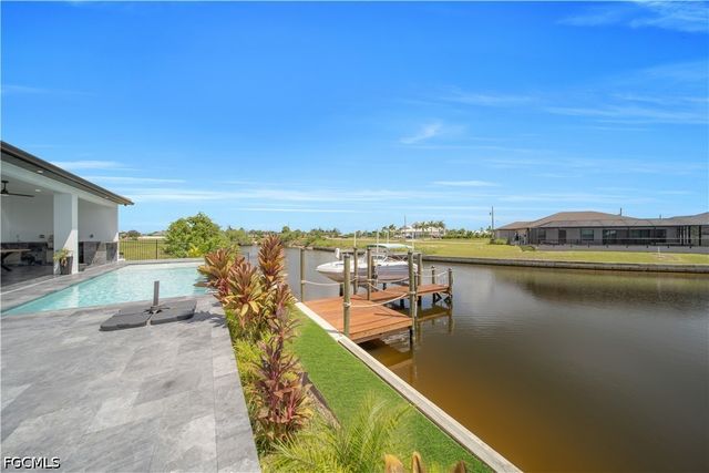 3224 Yucatan PKWY, Cape Coral, FL 33993