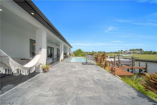 3224 Yucatan PKWY, Cape Coral, FL 33993