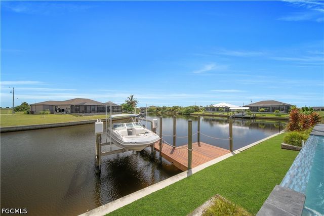 3224 Yucatan PKWY, Cape Coral, FL 33993