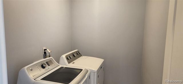 33307 Blue Spruce Drive, Sterling Heights, MI 48310