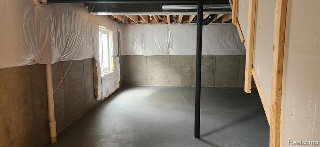 33307 Blue Spruce Drive, Sterling Heights, MI 48310