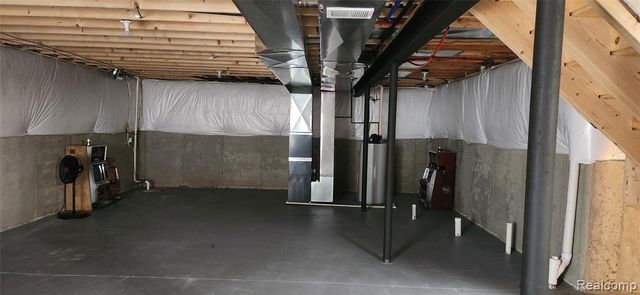 33307 Blue Spruce Drive, Sterling Heights, MI 48310