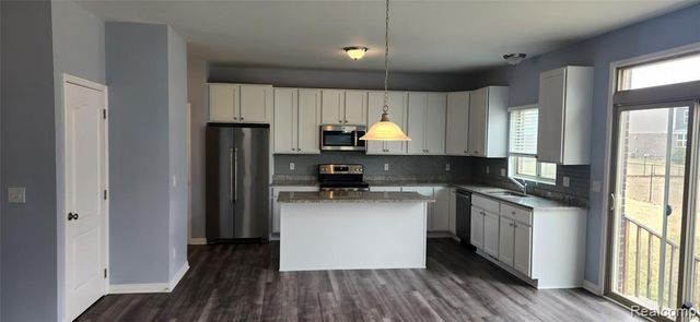 33307 Blue Spruce Drive, Sterling Heights, MI 48310