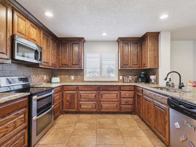 305 Dena, Krugerville, TX 76227