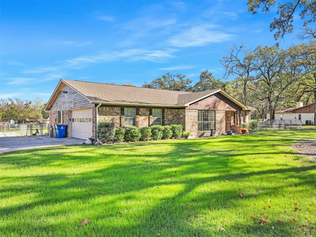 305 Dena, Krugerville, TX 76227