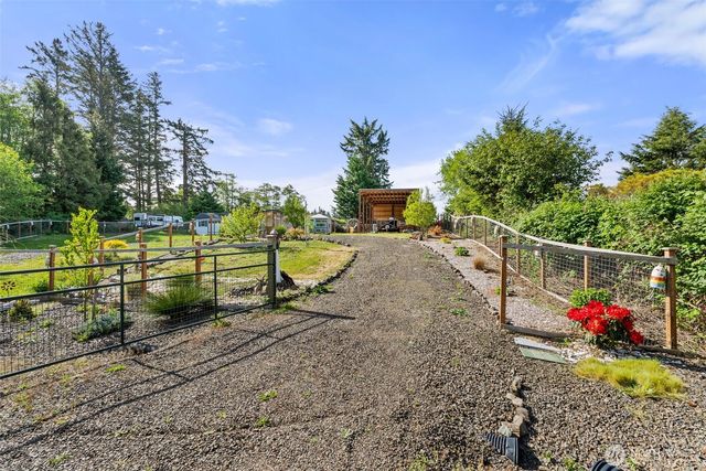 14 Sunset Road, South Bend, WA 98586