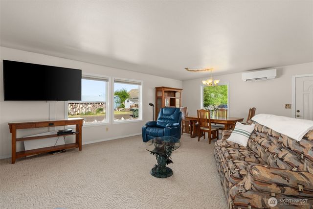 14 Sunset Road, South Bend, WA 98586