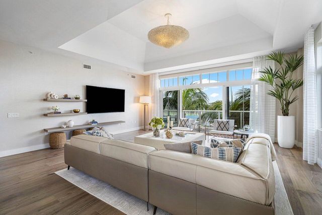 184 Lake Drive 3101, Palm Beach Shores, FL 33404