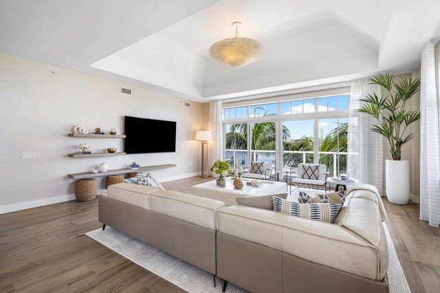 184 Lake Drive 3101, Palm Beach Shores, FL 33404