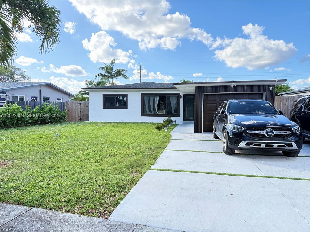 1825 SW 43rd Avenue, Fort Lauderdale, FL 33317