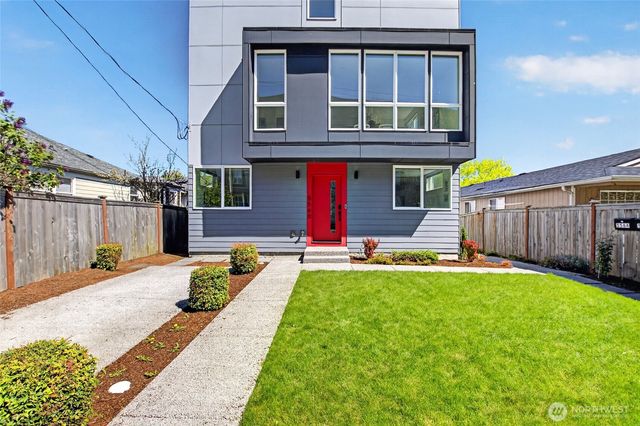 5560 15th Avenue S, Seattle, WA 98108