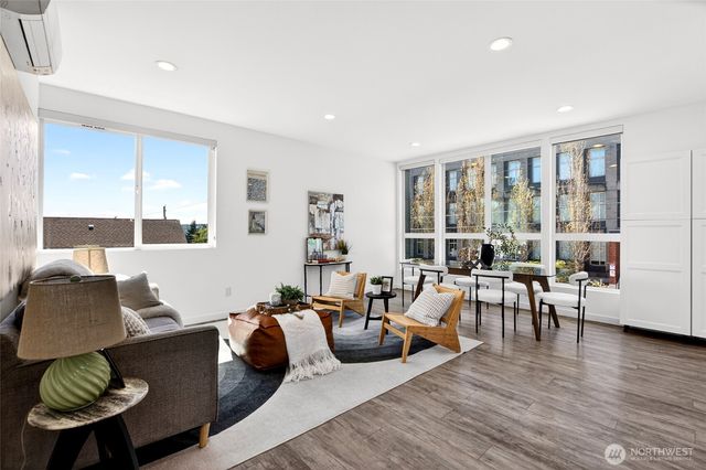 5560 15th Avenue S, Seattle, WA 98108