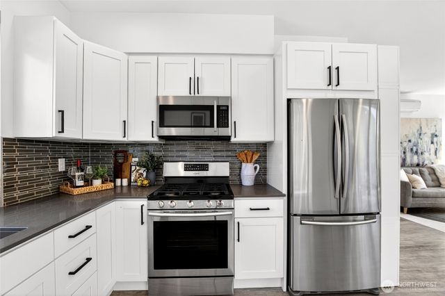 5560 15th Avenue S, Seattle, WA 98108