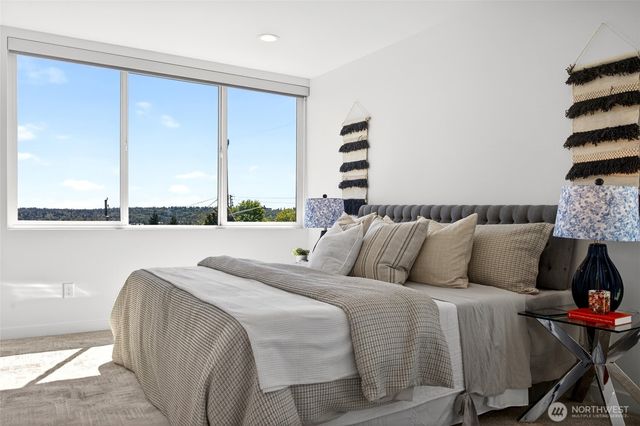 5560 15th Avenue S, Seattle, WA 98108