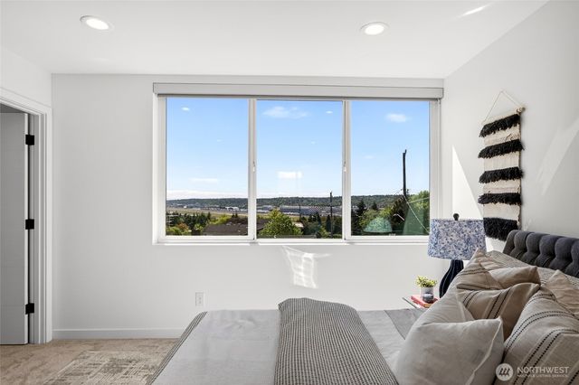 5560 15th Avenue S, Seattle, WA 98108