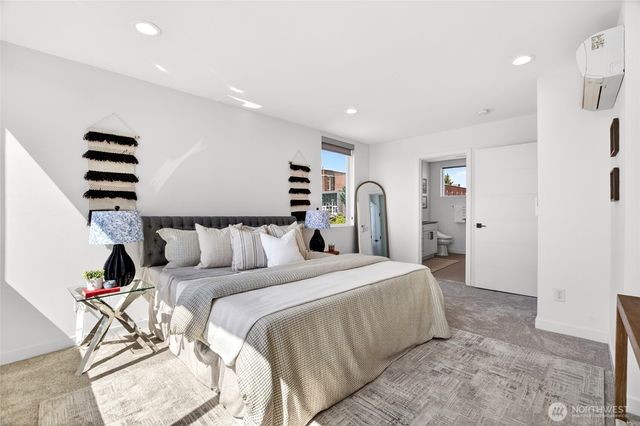 5560 15th Avenue S, Seattle, WA 98108