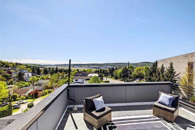 5560 15th Avenue S, Seattle, WA 98108