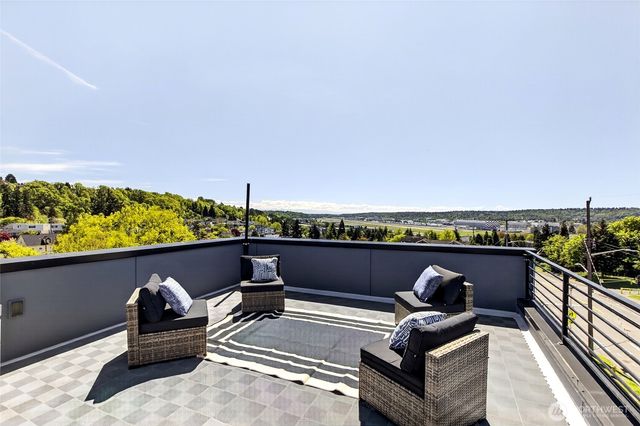 5560 15th Avenue S, Seattle, WA 98108