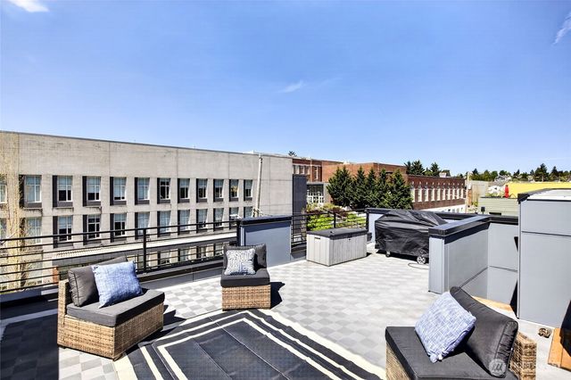 5560 15th Avenue S, Seattle, WA 98108