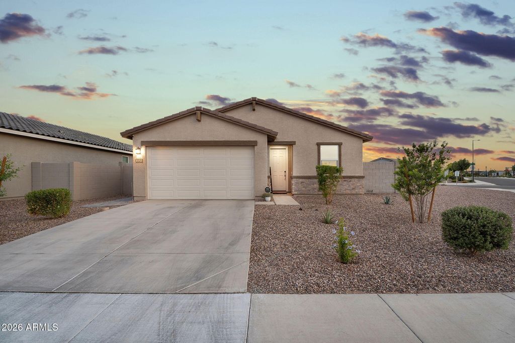 Image 1 of property listing at 3325 E ALEXANDER Drive, San Tan Valley, AZ 85143